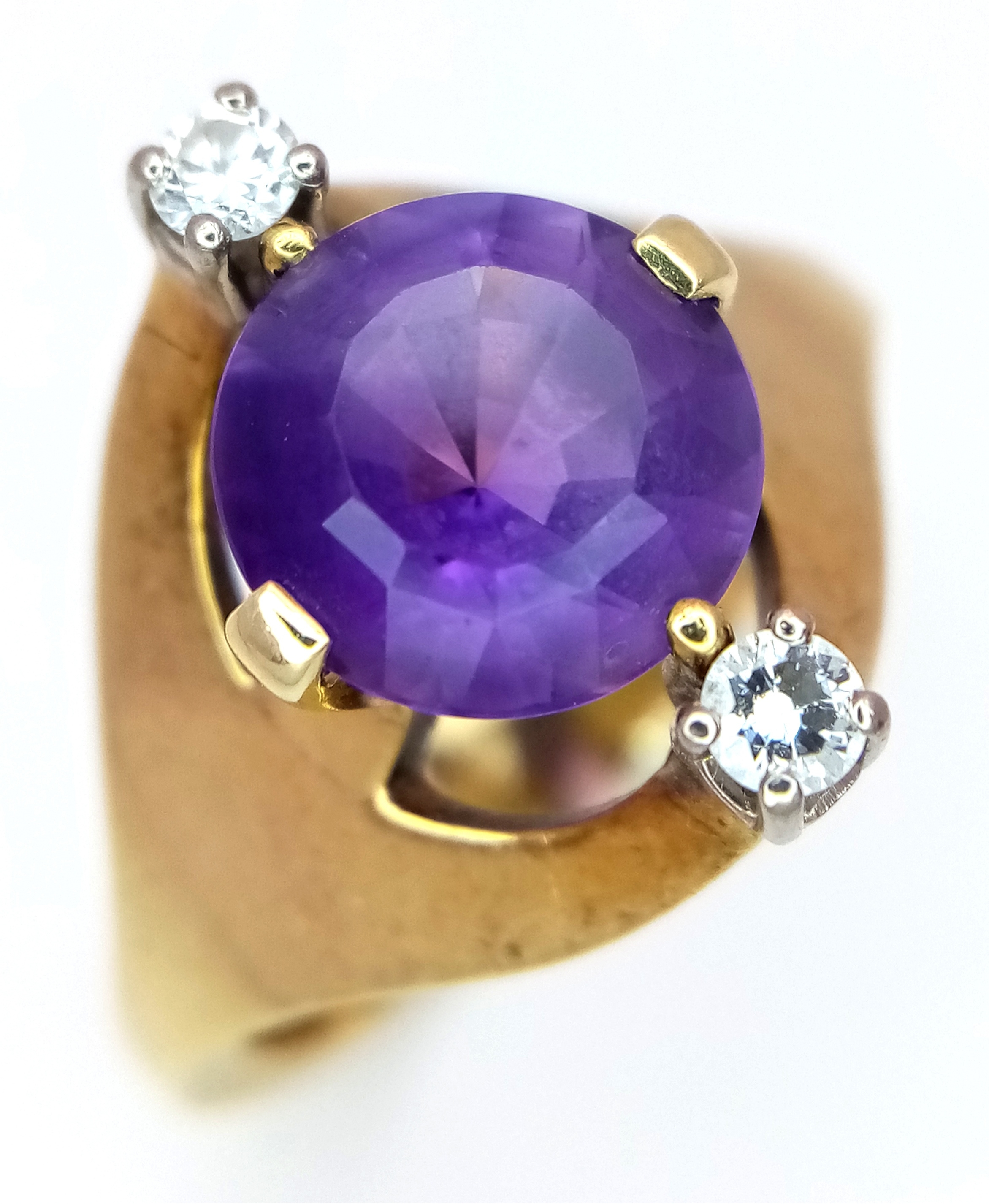 Gold ring